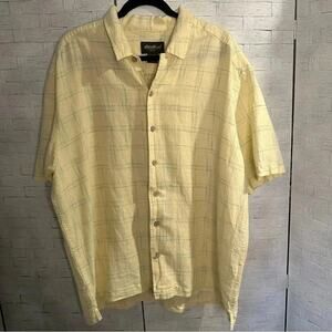 Eddie Bauer mens short sleeve, button-down linen shirt, light, yellow size large